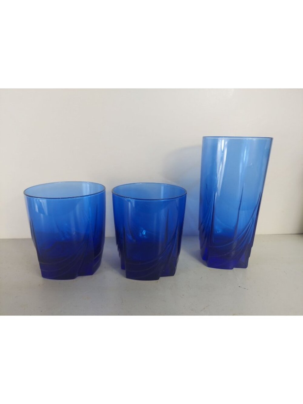 Crystal d'Arques Durand Blue Ascot - 2 Old Fashioned & 6 1/8" Cooler